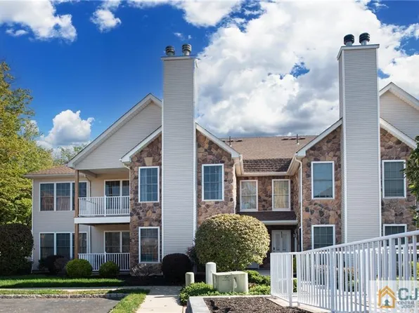 52 Lackland Ave, Piscataway, NJ 08854