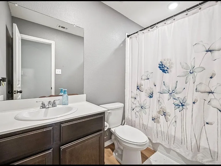 900 Sapphire Dr — Photo 9