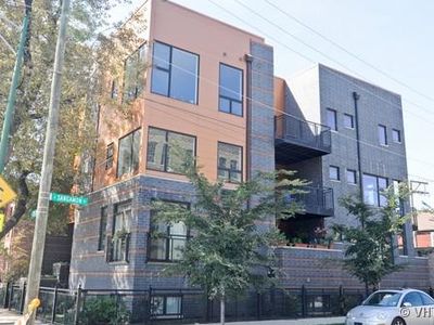 950 W Cullerton St, Chicago, IL, 60608