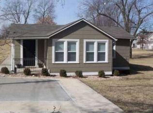 513 SW Woods Chapel Rd, Blue Springs, MO 64015