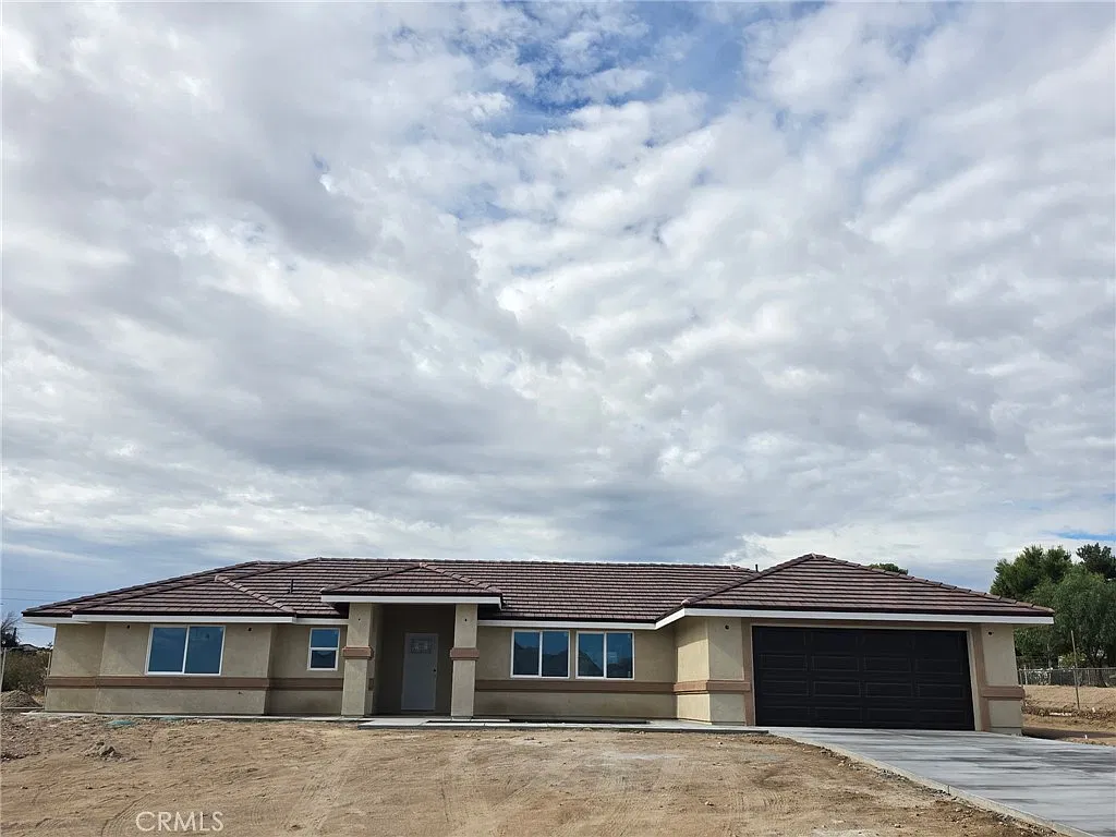 4 bed, 1820 sqft, $2,900 — Photo 1