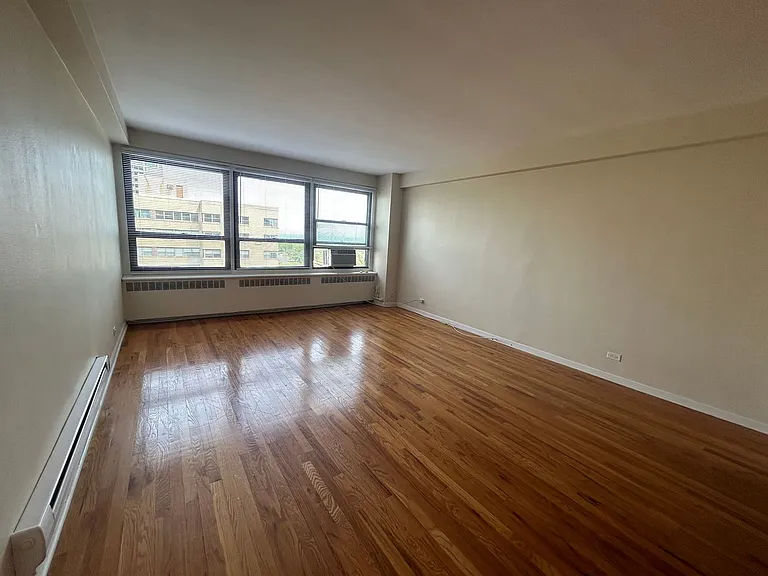 4180 Marine Terrace Apartments — Photo 127