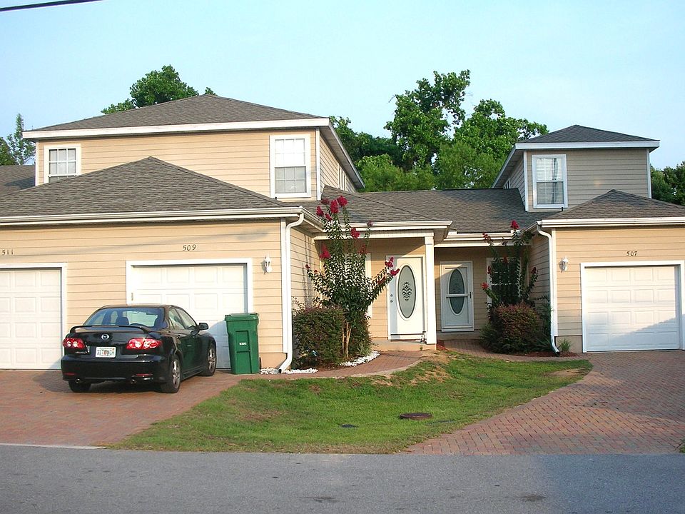 This is a front view of 509 31st Street.