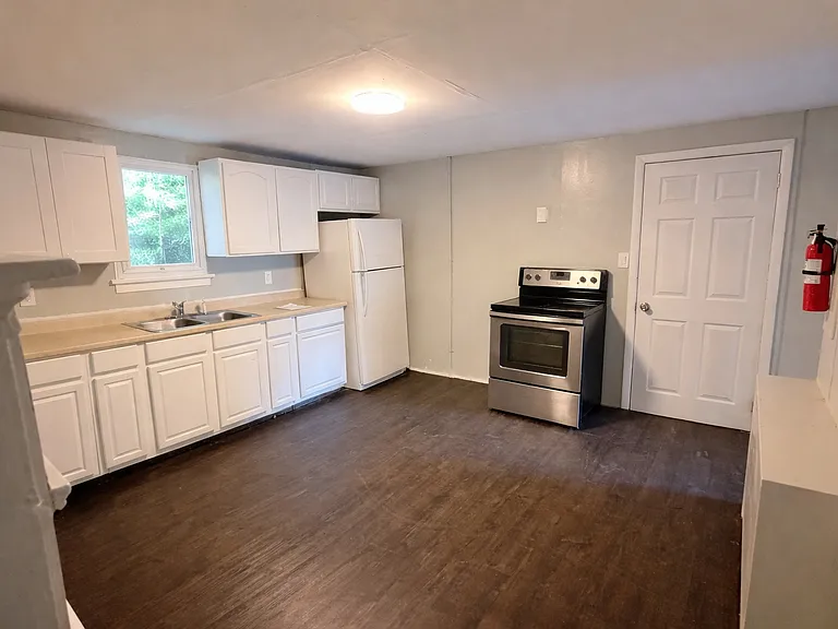 1 Olive St #1 — Photo 11