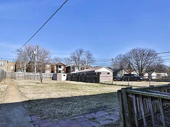 2nd image of 3889 Alberta St