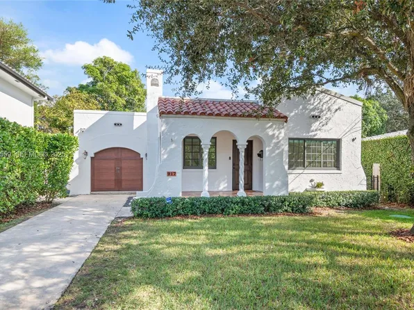 917 Granada Groves Ct, Coral Gables, FL 33134