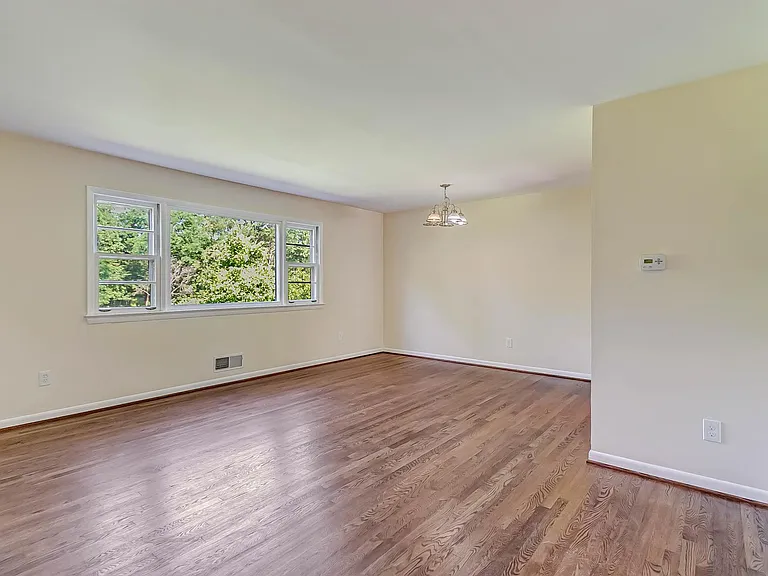 8808 Patricia Ct — Photo 15