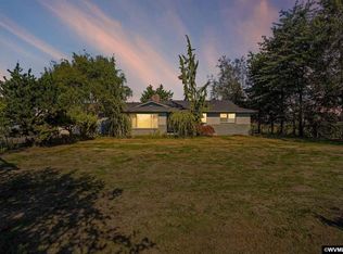 6127 S Schneider Rd, Woodburn, OR 97071