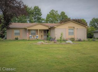 36624 Lansbury Ln, Farmington, MI 48335