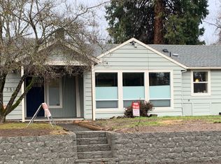 7515 SW Pine St, Portland, OR 97223