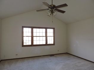 1111 Spring Creek Ct, Elgin, IL 60120