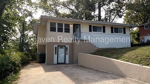1st image of 728 Hargraves Ave