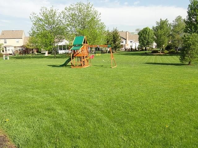 2nd image of 729 Stonewater Ct