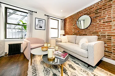 Rented by R New York