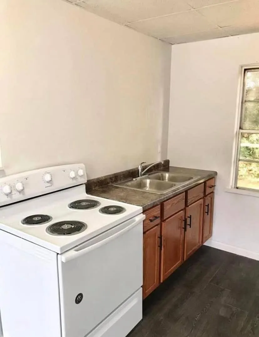 1 bed, 450 sqft, $575 — Photo 1