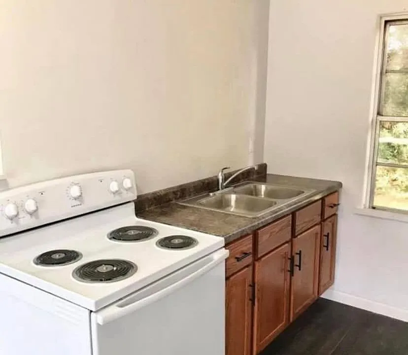1000 W Cumberland Rd #7