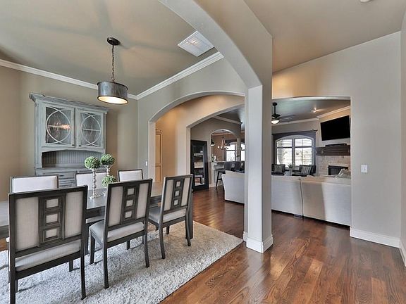 4th image of 16001 James Thomas Ct