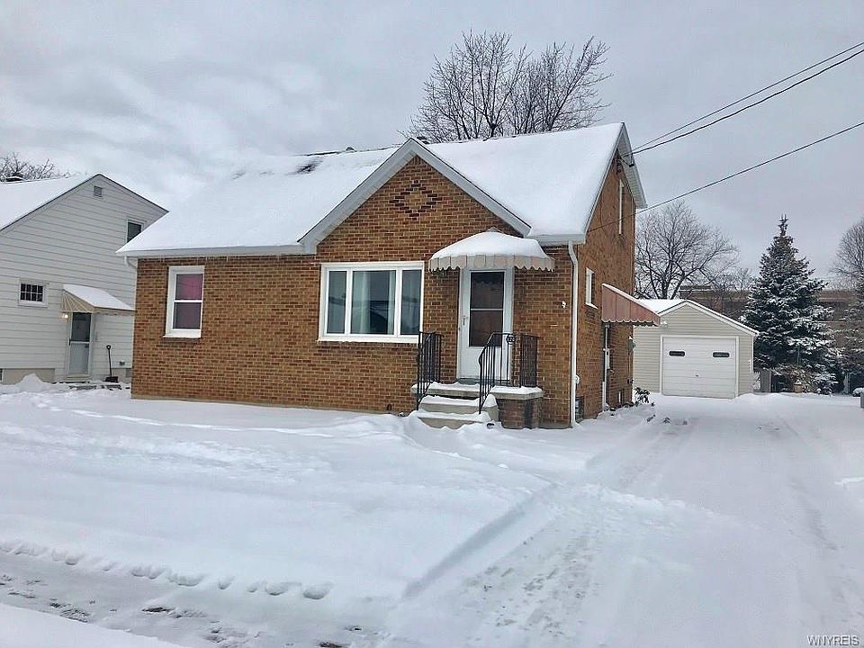 1st image of 170 Curtiss St