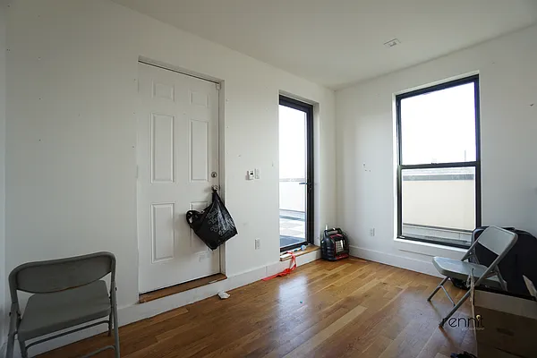 Rented by Rennit Inc. | media 30