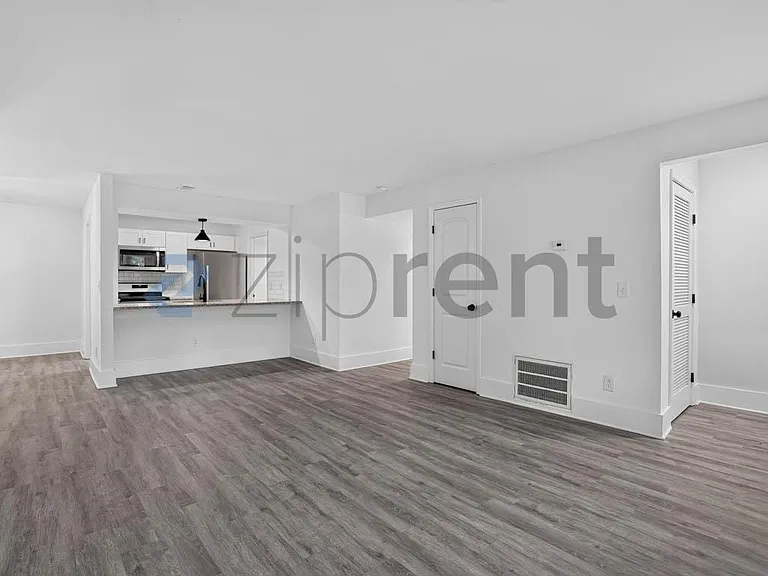 4013 Hawthorne Ave SE #3 — Photo 5