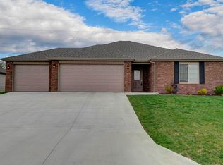 3128 N Oakland Ave, Springfield, MO 65803