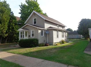 616 N 5th St, Ishpeming, MI 49849