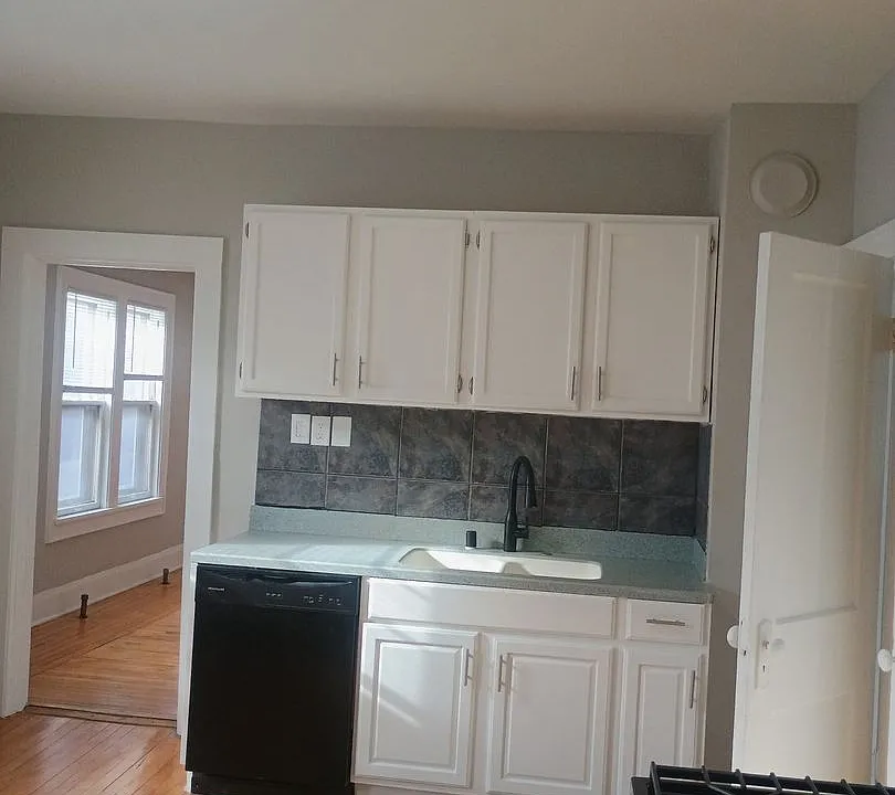 1650-52 N Arlington Pl