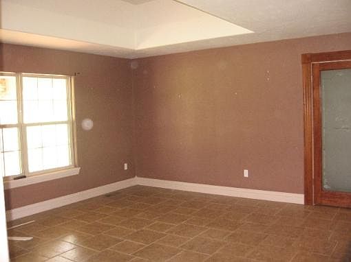 4th image of 1292 Farm Road 1180