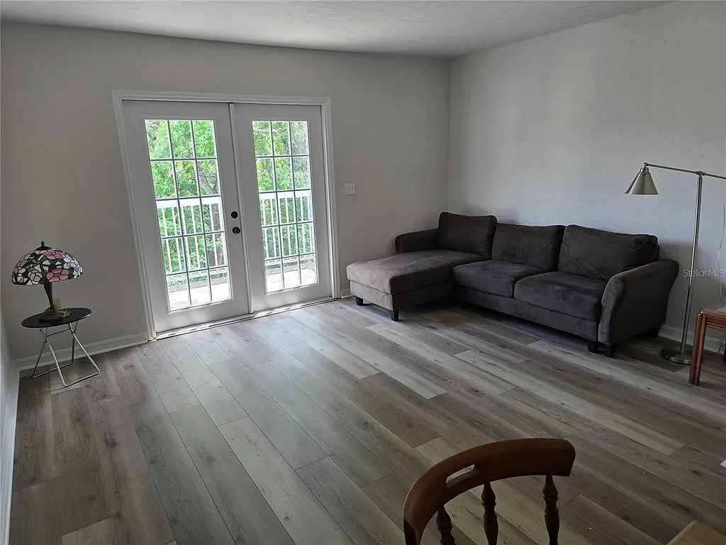 Building Photo - 1224 SW 16th Ave #F