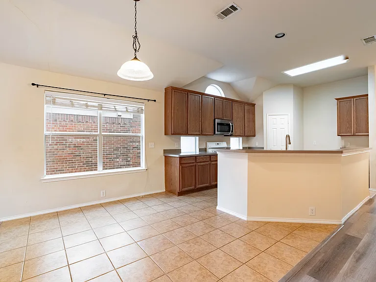 2505 Monroe Dr — Photo 21