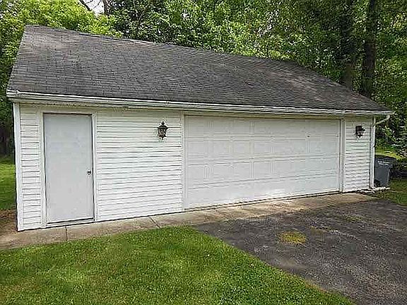 4th image of 2610 Schafstal Dr