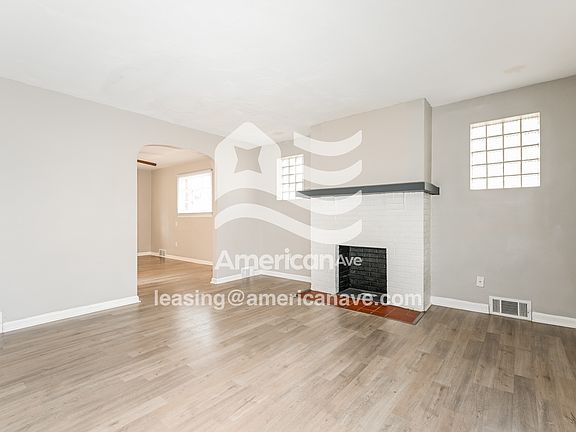 2-Living Room
