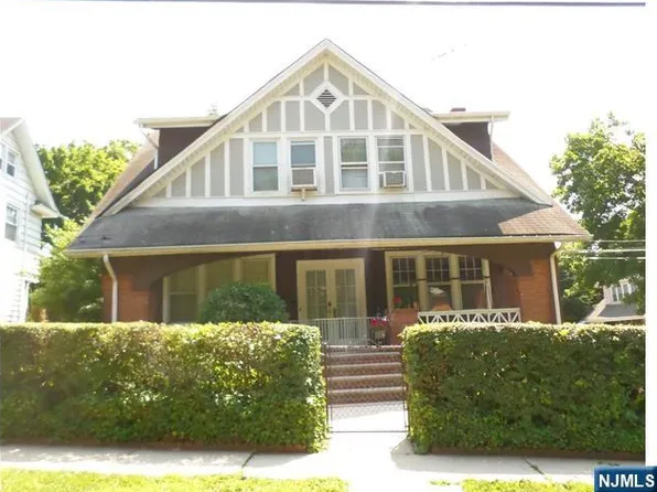 228 Harrison St, Leonia, NJ 07605