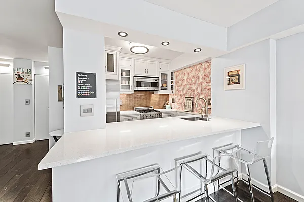 Sold by Hauseit LLC | media 1