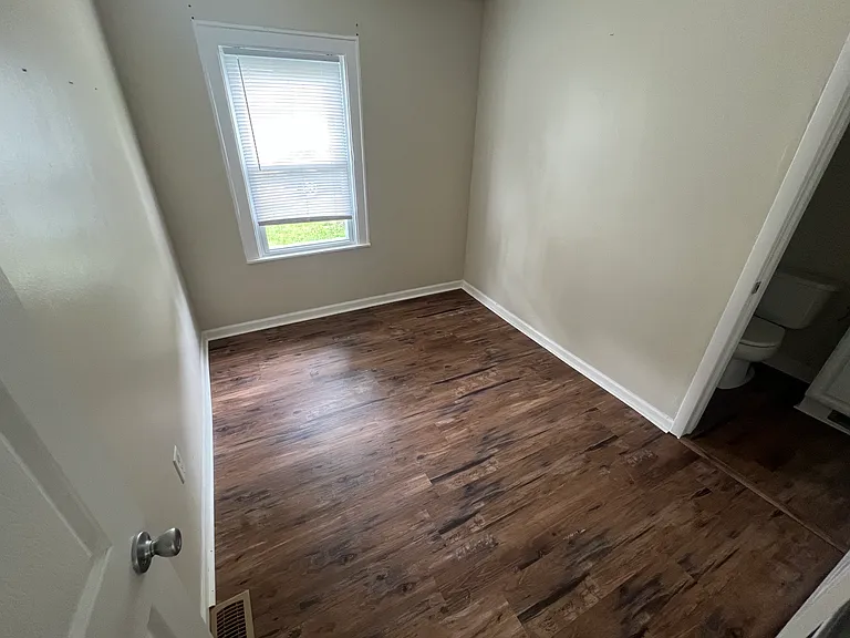 93 W 5th Ave #2 — Photo 10