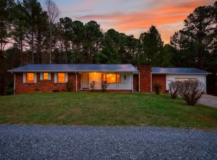 365 Cherokee Trl, Copperhill, TN 37317