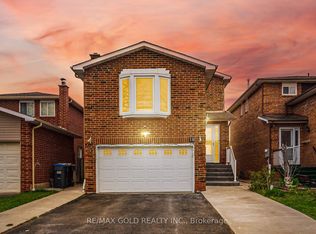 18 McGraw Ave, Brampton, ON L6X 3M4