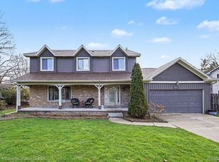 5446 Old Franklin Rd, Grand Blanc, MI