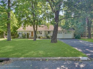 12 Orchard Ave E, Holmdel, NJ 07733