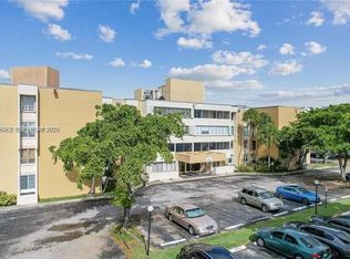 Sovereigns Condo, Miami, FL 33193