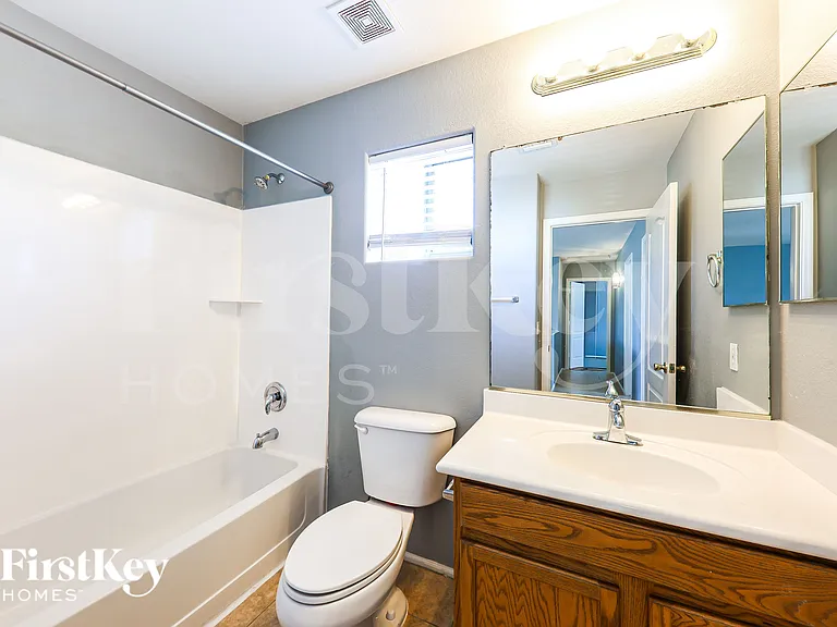 2430 W Via Dona Rd — Photo 17