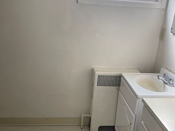 2nd image of 752 Sage St #3C