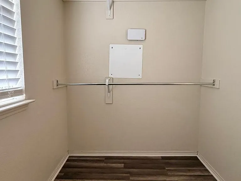 2205 Stoneleigh Pl — Photo 12