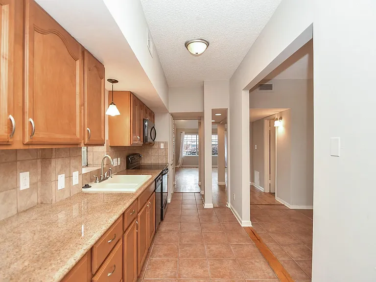 3010 Helena St — Photo 16