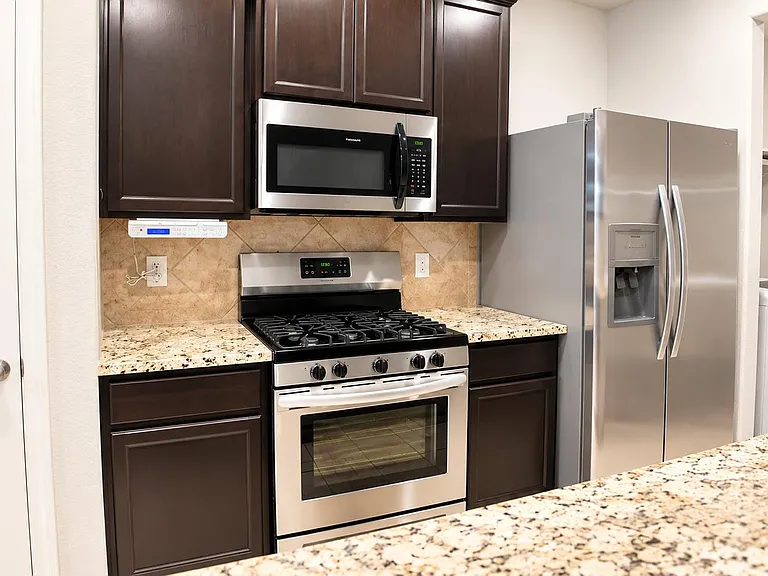 124 Camelot Place Ct — Photo 4