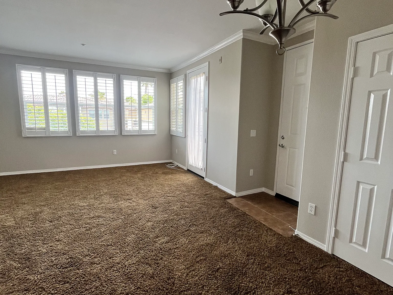 2 bed, 900 sqft, $2,700 — Photo 4