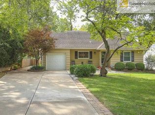 3105 W 73rd St, Prairie Village, KS 66208