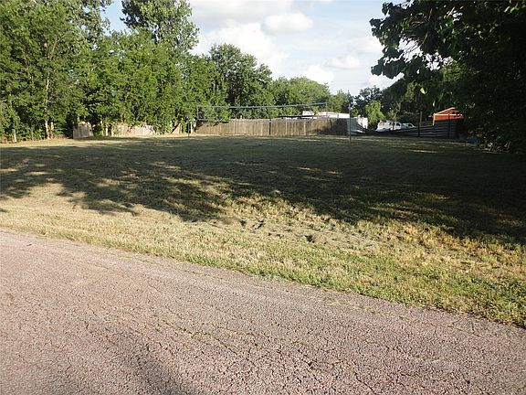 5th image of 6521 Whitton Dr