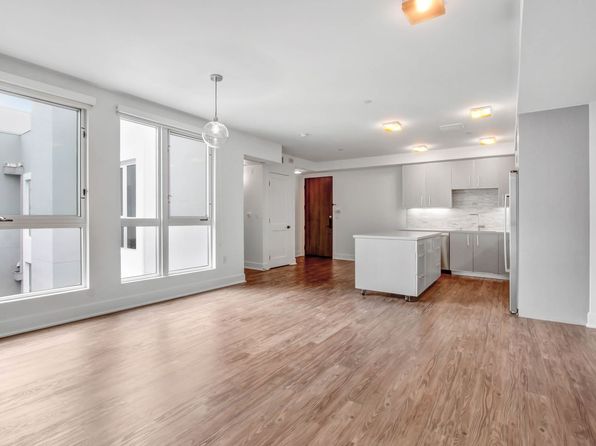 1167 S Barrington Ave #F613