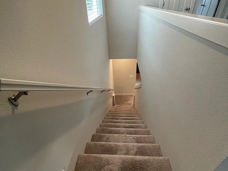 8775 SW Mohegan Ln — Photo 12